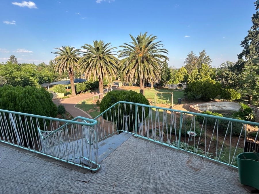 To Let 6 Bedroom Property for Rent in Bayswater Free State
